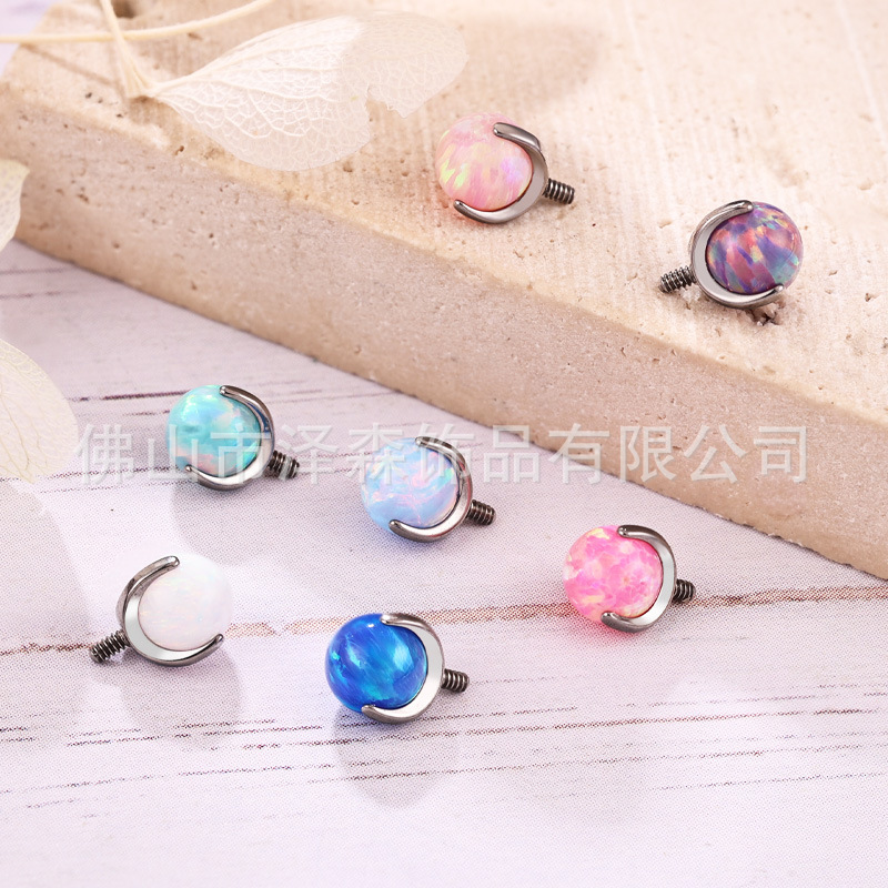 16G labret stud size and finish detail