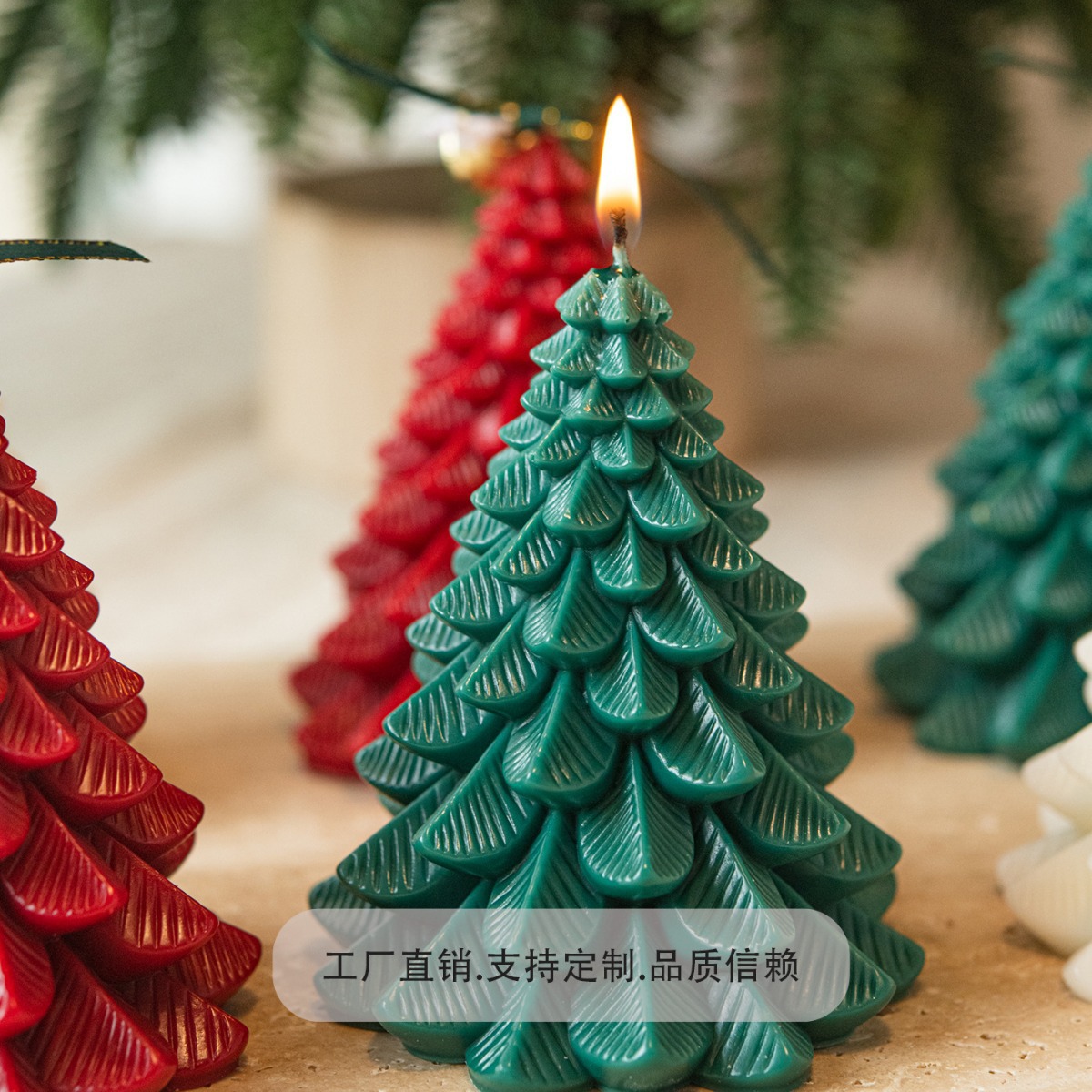 Forma de árbol de Navidad vela aromaterapia rojo blanco verde regalo al por mayor venta caliente regalo de mano decoración hecha a mano libre de humo cera