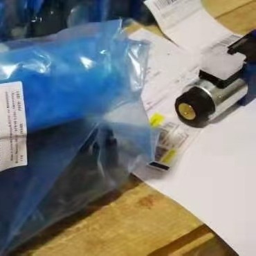 换向阀4WRZE10E1-85-7X/6EG24N9ETK31/F1D3M，R900706513