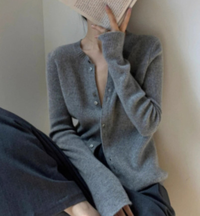 美拉德焦糖色针织开衫女秋季别致绝美内搭打底毛衣欧货高级感上衣|undefined