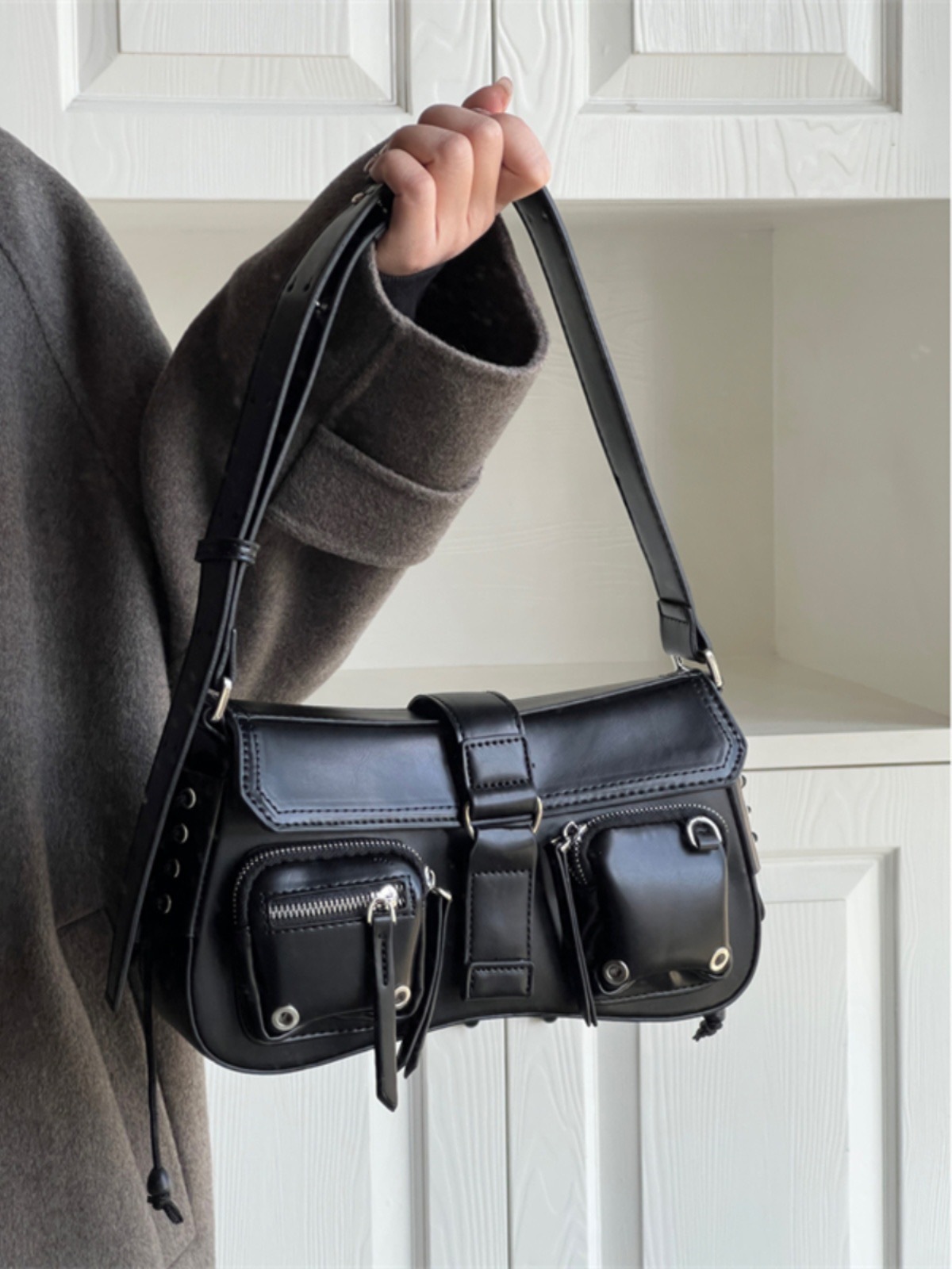 792g Weight Polyester Lining Material Zipper Closure Type Single Shoulder Strap Strap Type Women's Medium All Seasons Pu Leather Solid Color Streetwear Square Zipper Underarm Bag
