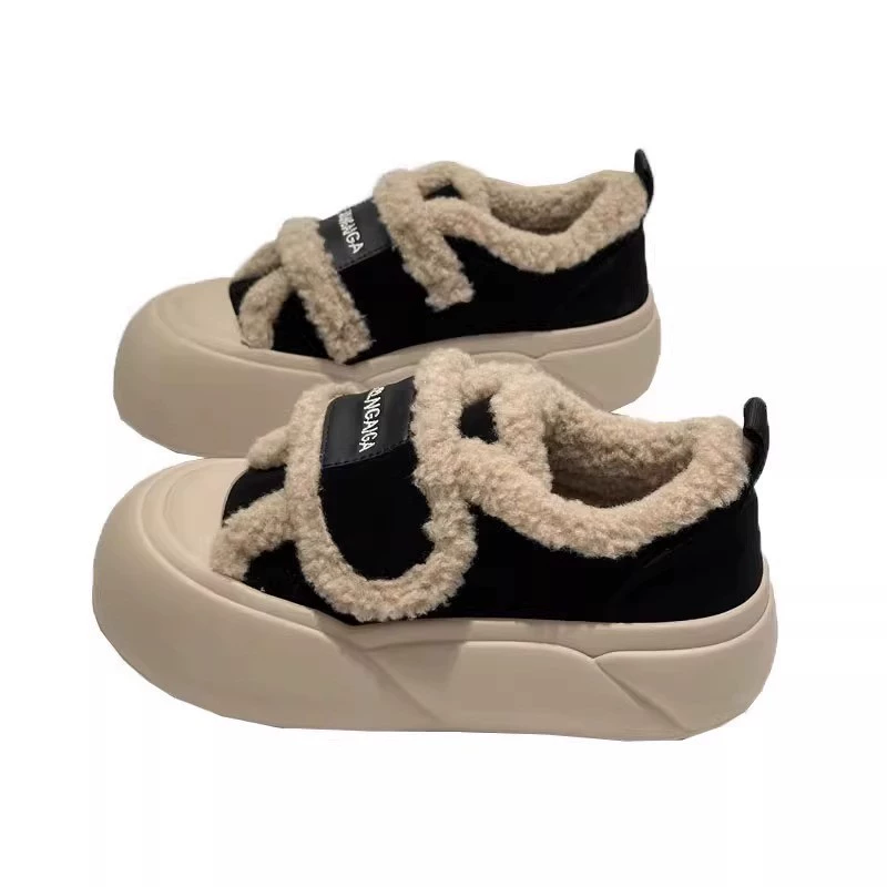 Winter warm loafers with velcro