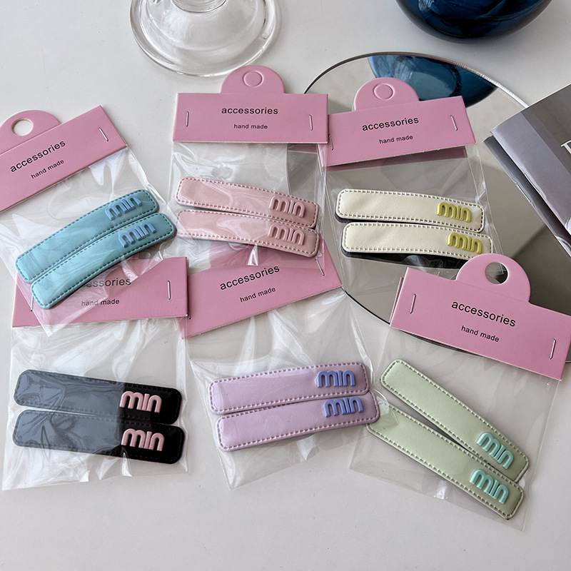 Niche Design Letter Leather Hairpin Side Clip 2023 Internet Celebrity Hairpin Bb Clip 2 Pack Pair of Hair Accessories