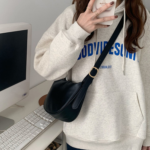 High-end niche small bag women's bag 2024 new fashion casual black one-shoulder crossbody bag versatile dumpling bag