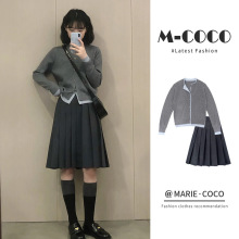 韩剧茶系穿搭一整套灰色毛衣开衫百褶半身裙两件套装学院风连衣裙