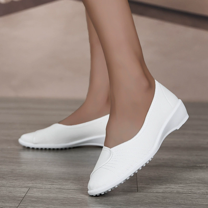 Женские туфли на каблуках маленькие белые туфли старые пекинские туфли из ткани мягкие подошвы больницы аптека обувь медсестры черные мамы удобные рабочие туфли