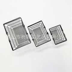 黒色のミニショッピングバスケット、鉄製の精巧な化粧品や文房具のデスクトップ収納バスケット、ミニショッピングカート