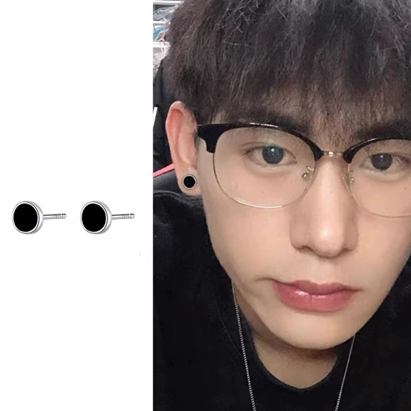 C426 pair of earrings