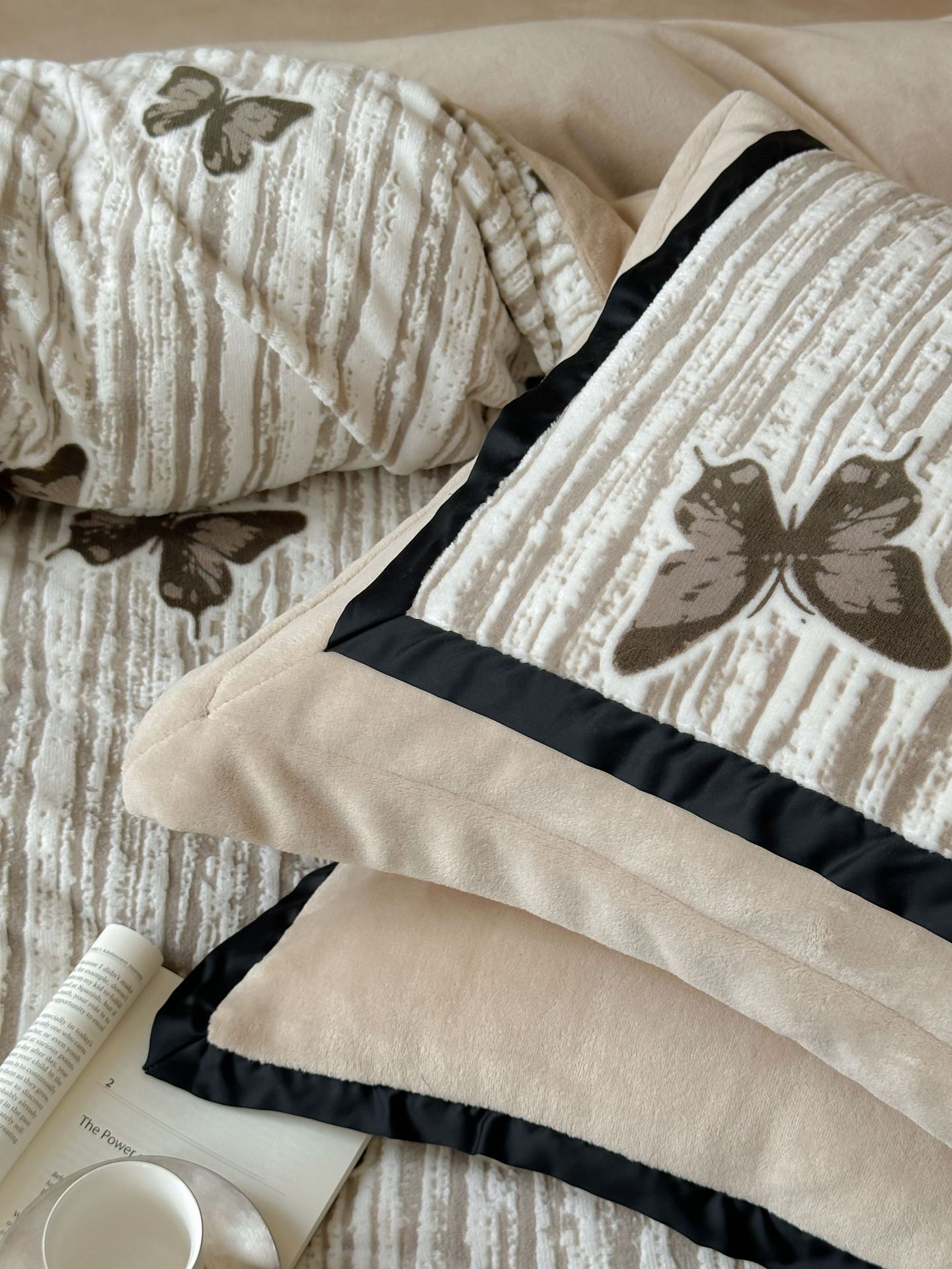 Conjunto de roupa de cama vintage estilo francês veludo_voghion.com