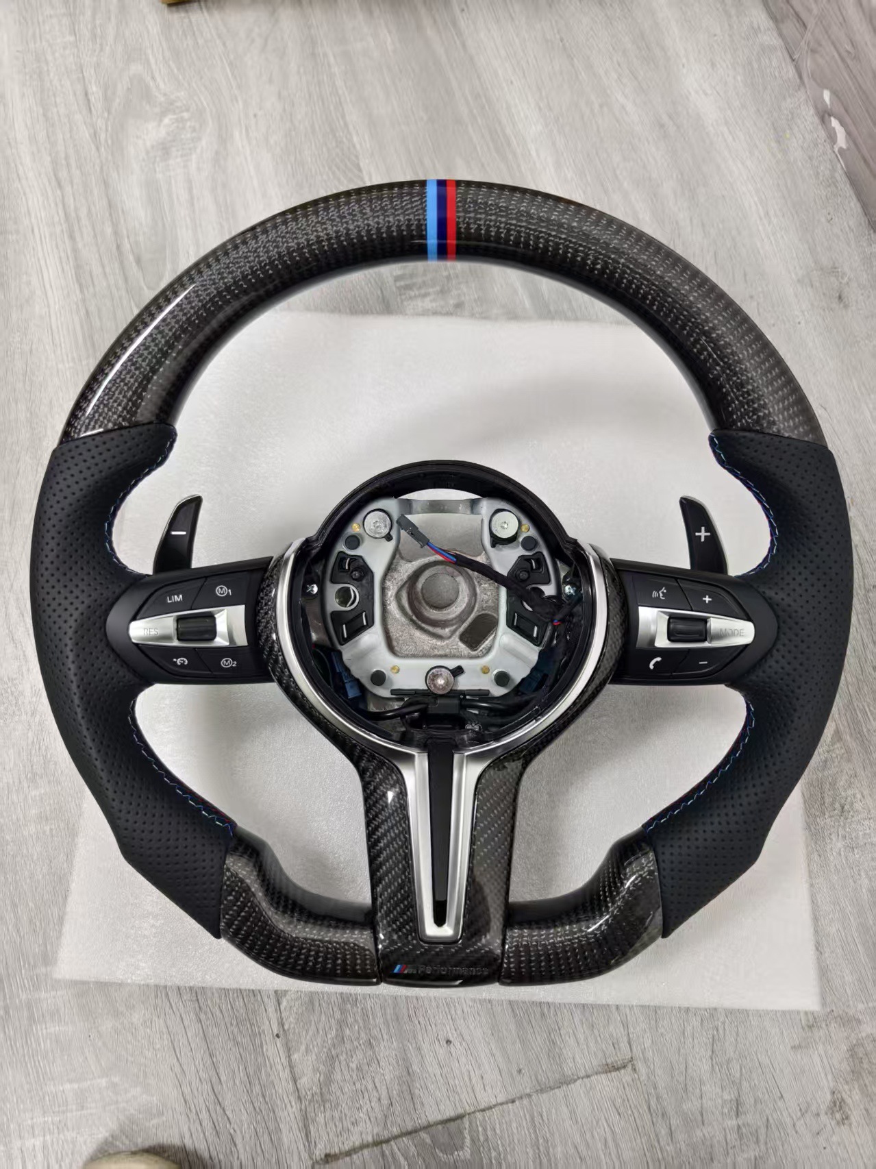 Suitable for Bmw 1234567 Series X1X2X3X4X5X6F02F10F30F15F20 Sports Flats Bottom Carbon Fiber