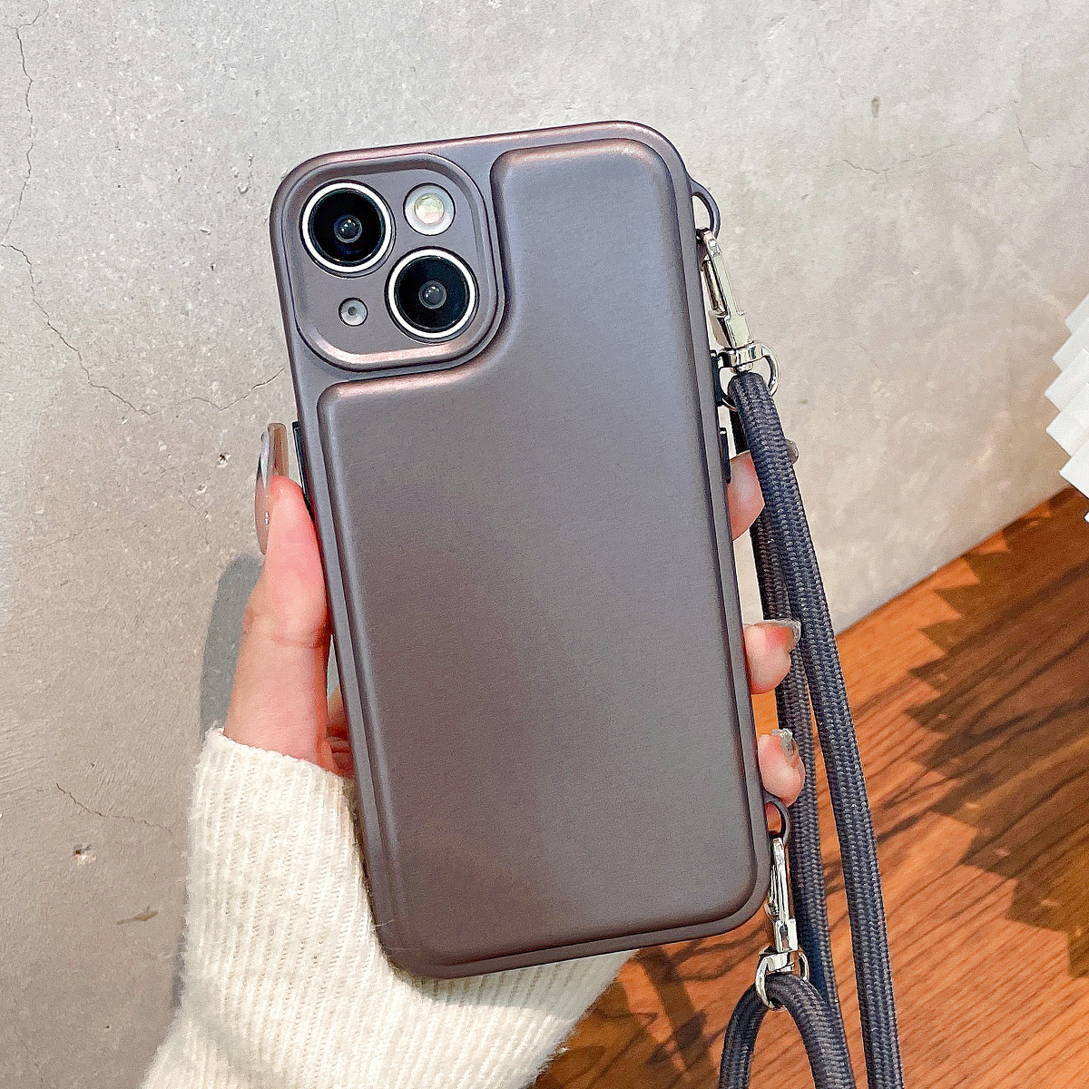 Adatto per Apple 15promax custodia laterale con doppio foro per appendere grigio argento iPhone 14Pro tinta unita antigoccia 13_voghion.com