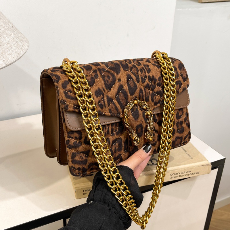 Bolso coreano de cadena de estilo de verano de 2025 nuevo retro leopardo estampado bolso de hombro de moda personalidad bordada bolso de mujer