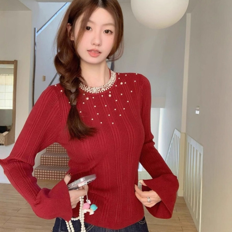 French-Style Beaded High-End Base Shirt for Women, New Autumn and Winter Fashionable Fur-Lined Sweater with Bell Sleeves and Knitted Top French-Style Beaded High-End Base Shirt for Women, New Autumn and Winter Fashionable Fur-Lined Sweater with Bell Sleeves and Knitted Top