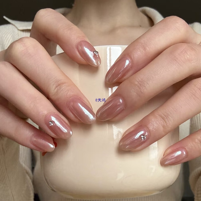 Purely Handmade Nude Color Hailey Manicure Wearable Nail Patch Short Style 2025 New Style Flash Diamond Summer Nail Patch