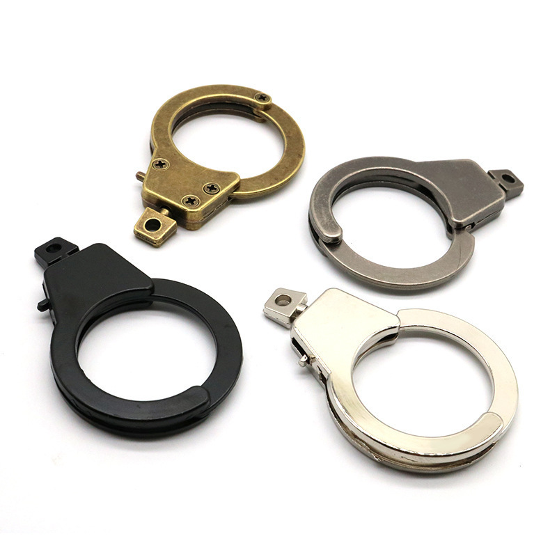 In stock wholesale metal keychain pendant mini simulation handcuffs keychain accessories gift accessories