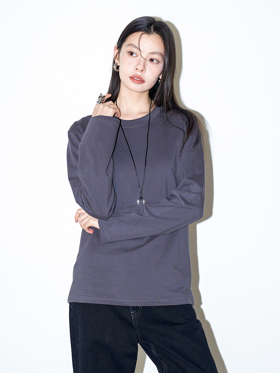 짙은 회색