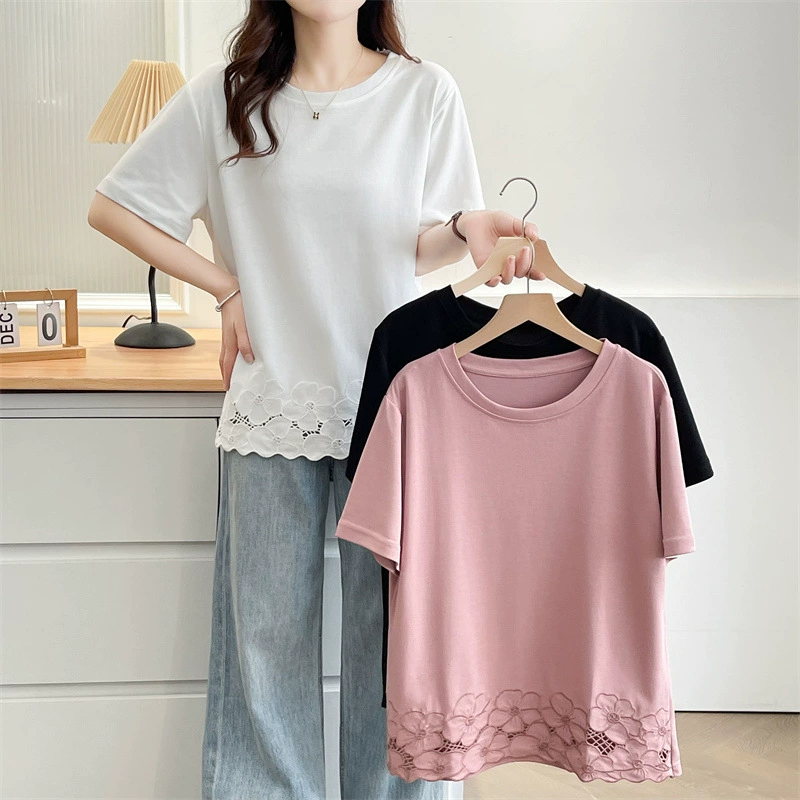 Женская футболка больших размеров с короткими рукавами, нишевая футболка для похудения, лето 2025, топ для полных девушек с тяжелой вышивкой по подолу, элегантный универсальный топ 727