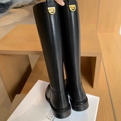 秋冬の新型の英倫の長靴の女性の低い太さと厚い底の高い筒の騎士の靴とベルベットの丸い頭のファスナーの黒色の長靴