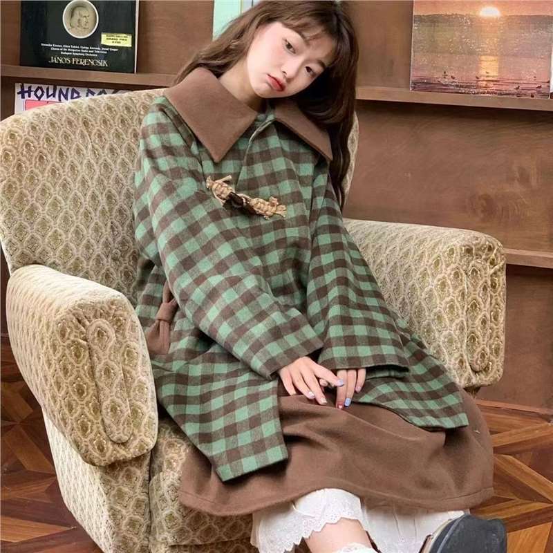 单/套装格子牛角扣长款毛呢风衣女复古时尚外套+蕾丝拼接半身裙