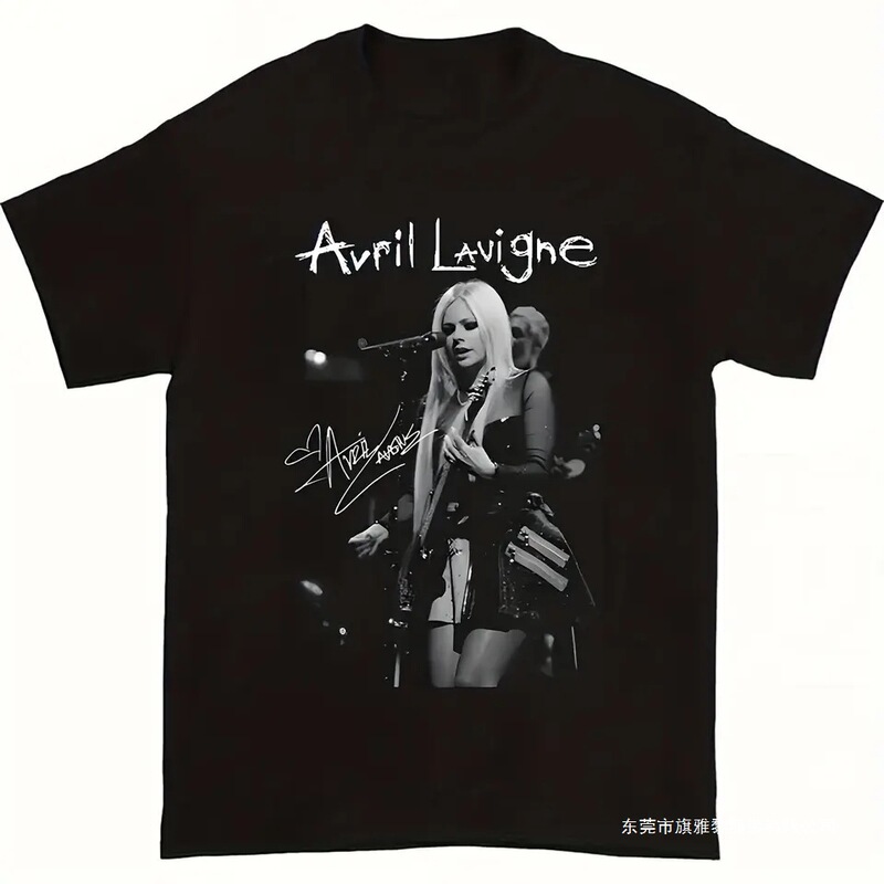 Women's Avril Lavigne Concert Black and White Print T-Shirt, Live Style Screen Signature, Rock Idol Charm Women's Avril Lavigne Concert Black and White Print T-Shirt, Live Style Screen Signature, Rock Idol Charm