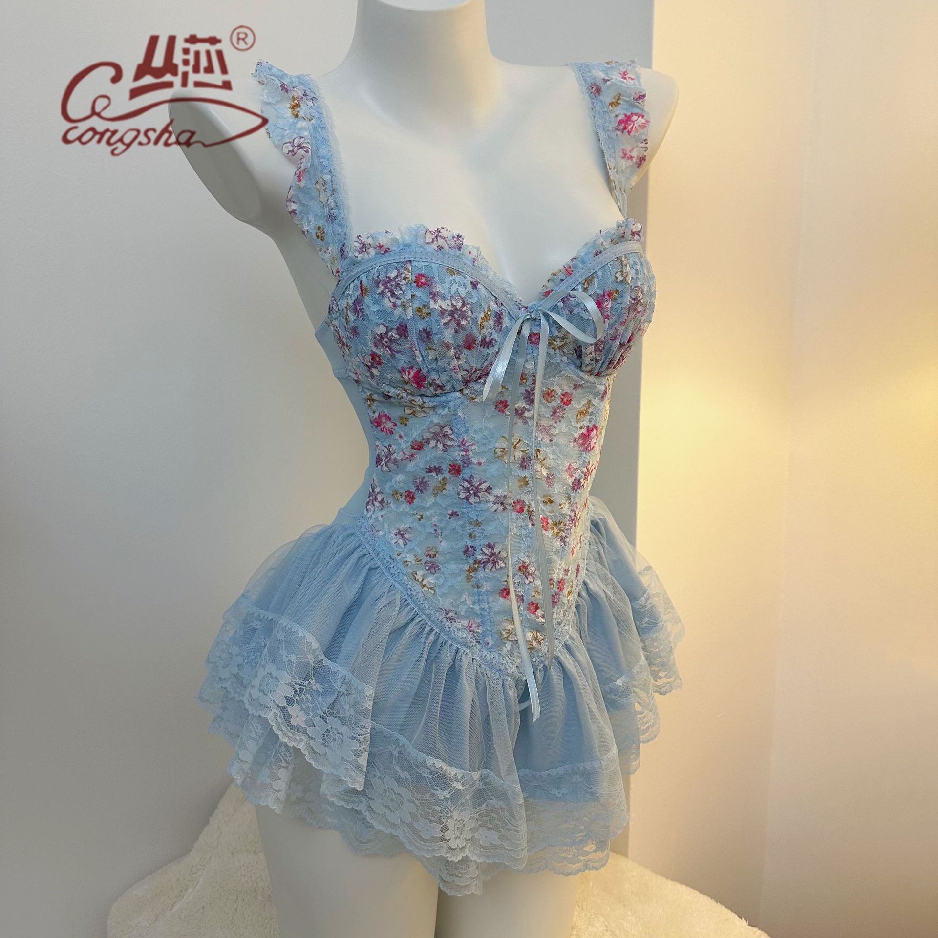 Cong Sha's original French-style spring-summer floral fishbone camisole lingerie is sexy and alluring, can be worn as an outer garment or as an inner layer