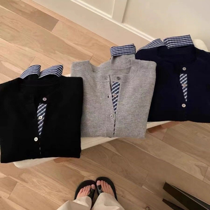 Fake coreano de dos piezas de diseño casual de moda universal suéter blanco delgado cardigan