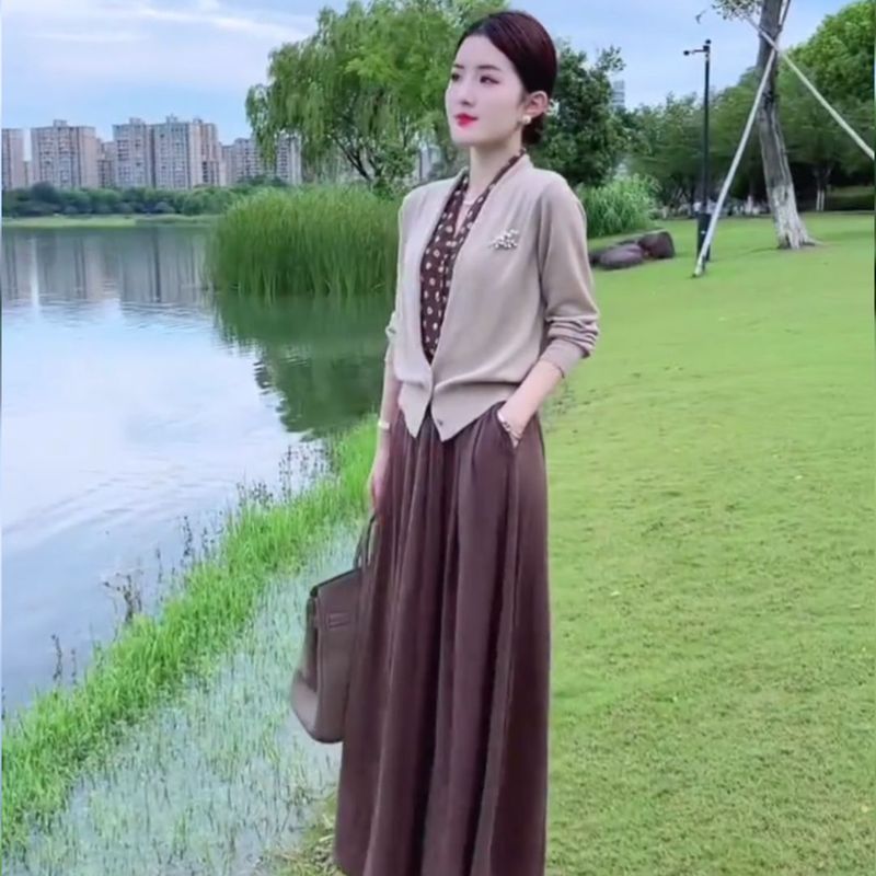 名媛风轻奢假两件针织衫秋冬新款贵妇气质半身裙套装纯色拼接印花|undefined