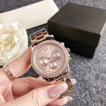 �羳���N��ʿ�̄��¿�r����������۾W���荷ǙCеʯӢ�ֱ����l