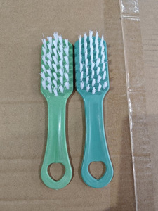 雄鶏の油汚れ洗浄キッチンは油汚れ専用の強力洗浄剤レンジフードで汚れ汚れ除去神器を洗浄する|undefined