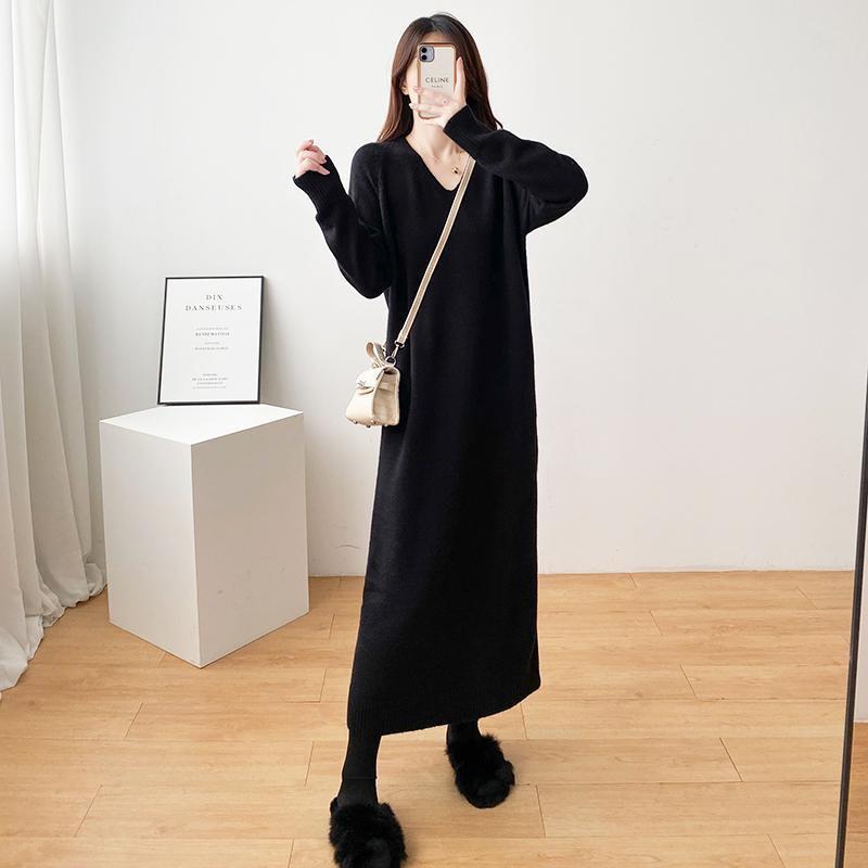 秋冬季胖MM2-300斤大码宽松长款针织连衣裙慵懒风遮肚v领毛衣打底