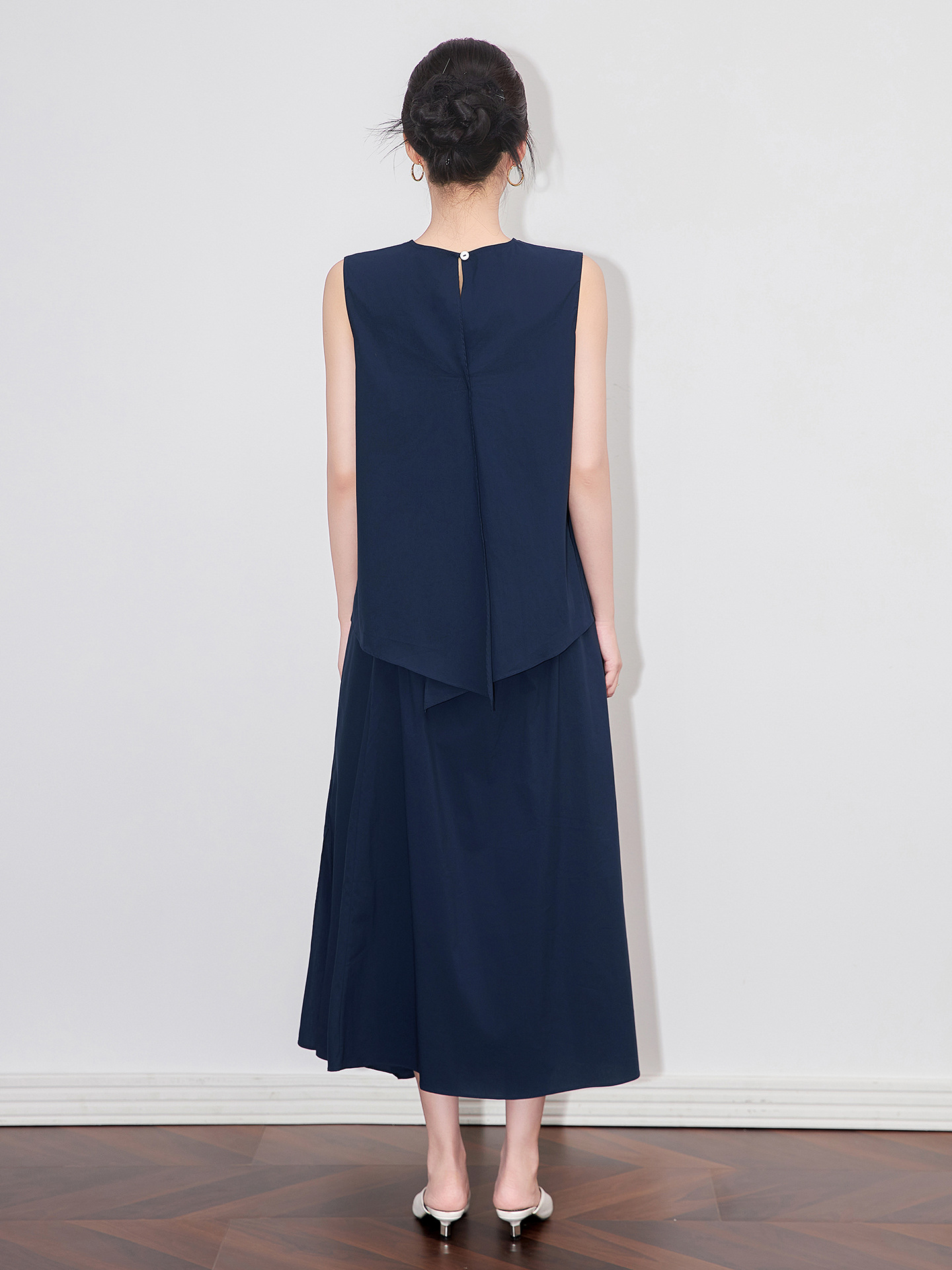 Set áo vest không tay kết hợp chân váy giả hai dáng đi làm — Màu xanh navy