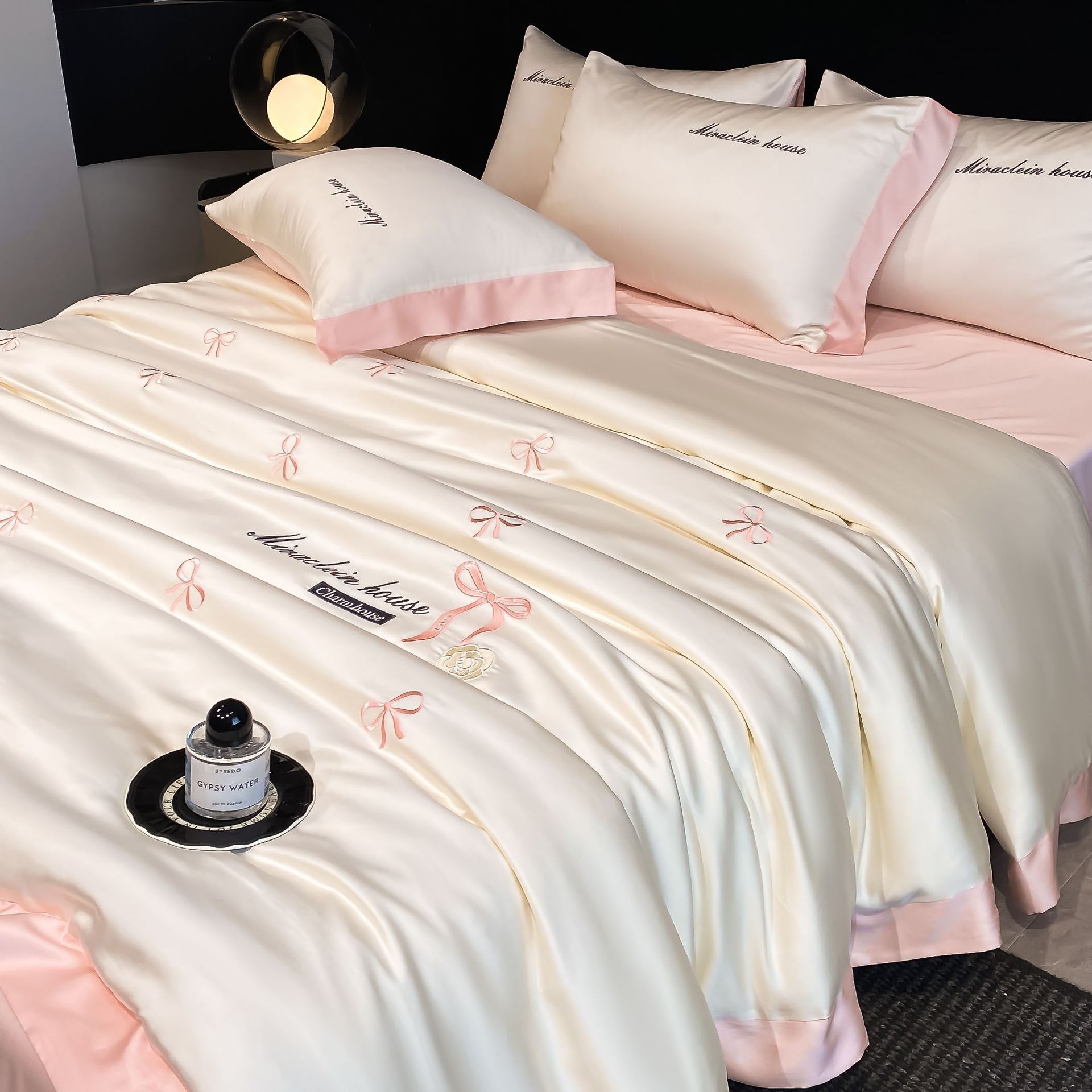 Luxury High-end Washed Four-piece Summer Embroidery Set, Smooth For Sleeping Naked, Ice Silk Tencel Duvet Cover Bedding_voghion.com