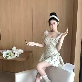 法式波点方领吊带连衣裙女夏a字裙图片色针织面料修身型有吊牌