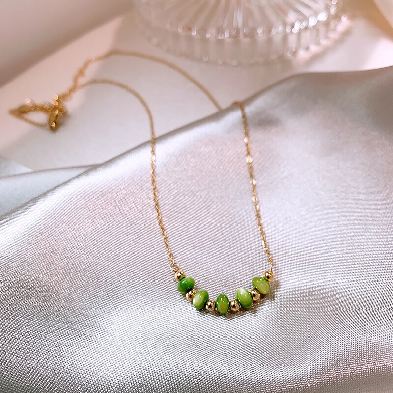 Green beaded decorative necklace for Women summer fresh high-end design sense niche necklace new clavicle chain accessories Green beaded decorative necklace for Women summer fresh high-end design sense niche necklace new clavicle chain accessories