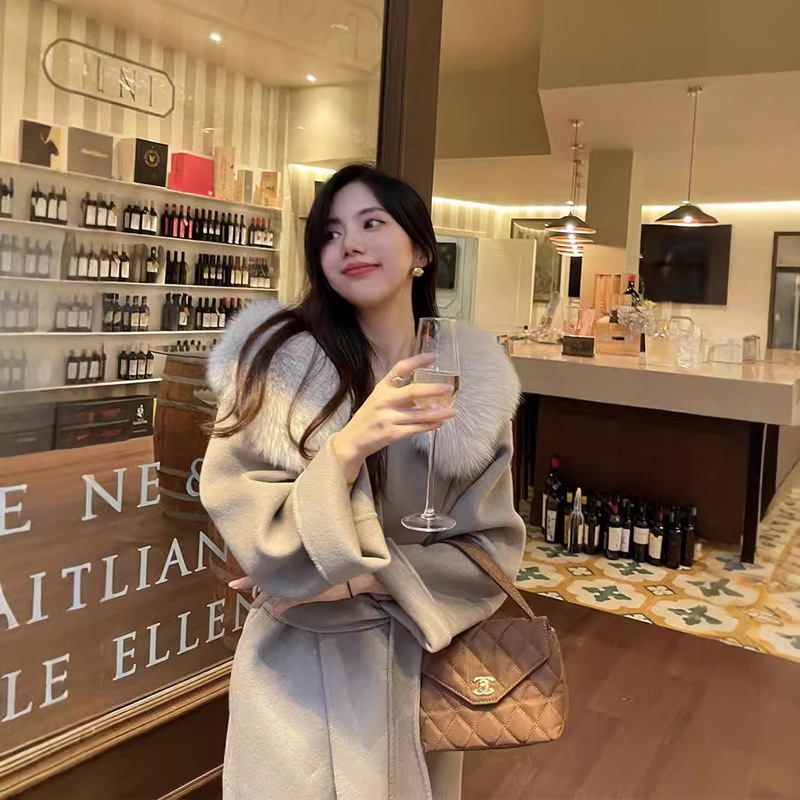 Snowfall after the Snow Clearing 2026 Autumn/Winter New Woolen Coat with Fox Fur Collar and Hood, Double-Sided Wool Coat for Women, Mid-Length