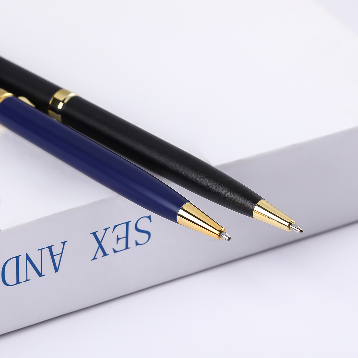 En stock Hotel bolígrafo regalo de negocios publicidad Senior pluma Impresión logotipo de gama alta Oficina pantalla táctil pluma de metal