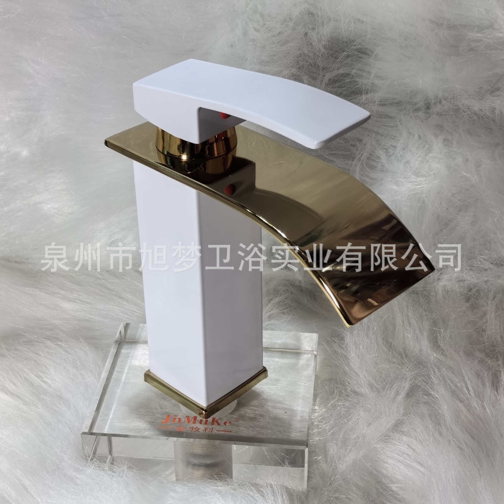 Grifos de cascada personalizados de acero inoxidable boca plana grifos cuadrangulares transfronterizos de comercio electrónico comercio exterior grifos de lavabos calientes y fríos