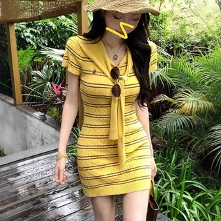 韩系气质披肩条纹针织连衣裙女夏季新款设计感修身显瘦包臀短裙子