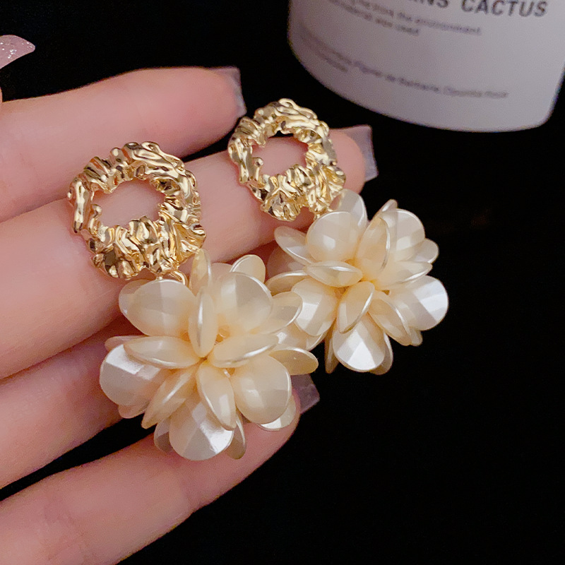 Wholesale Jewelry Vintage Style Flower Alloy Resin 14k Gold Plated Plating Drop Earrings display picture 2