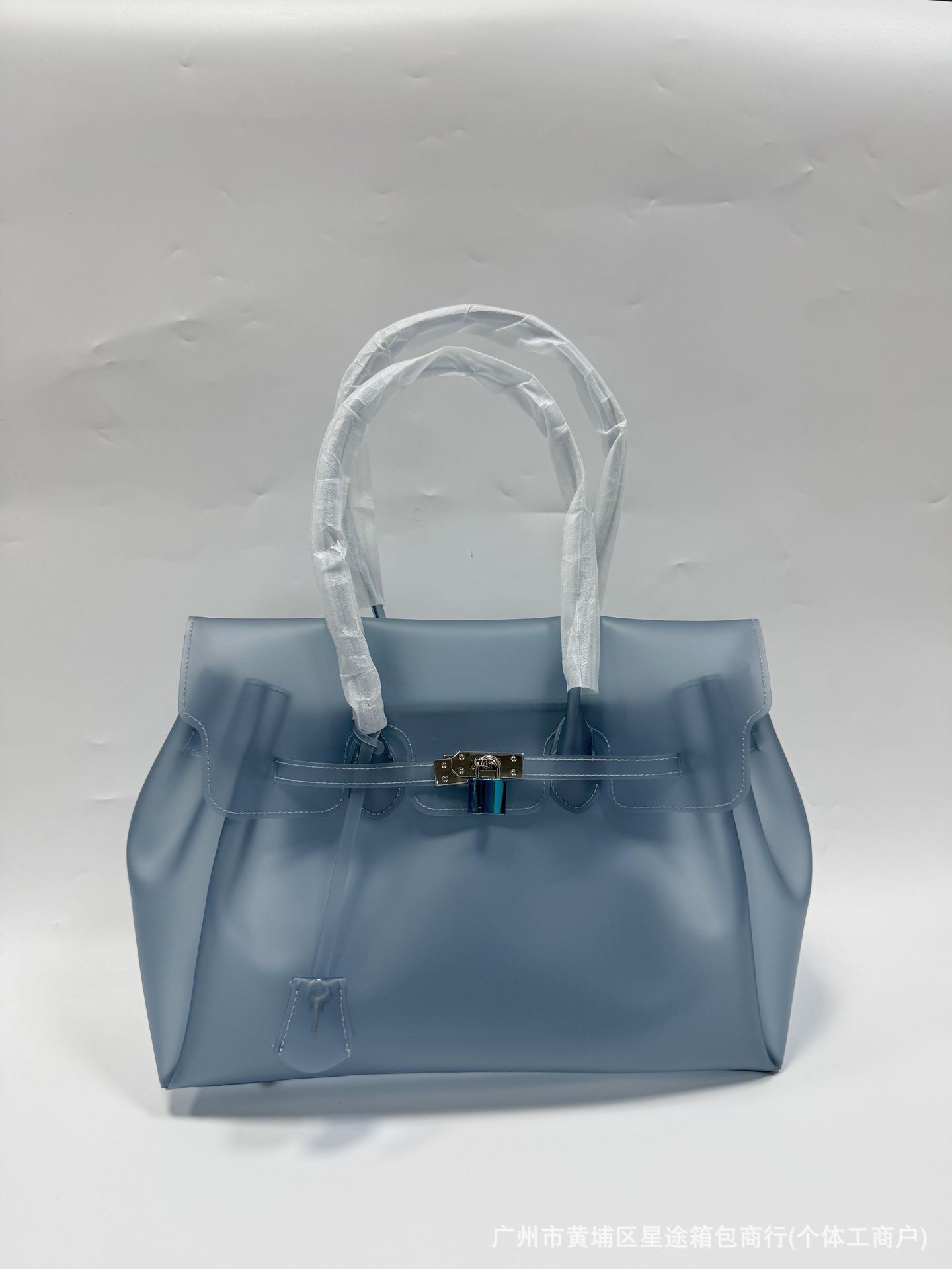 Tpu gray blue (with key + rivets on the bottom) / 35*27*15cm