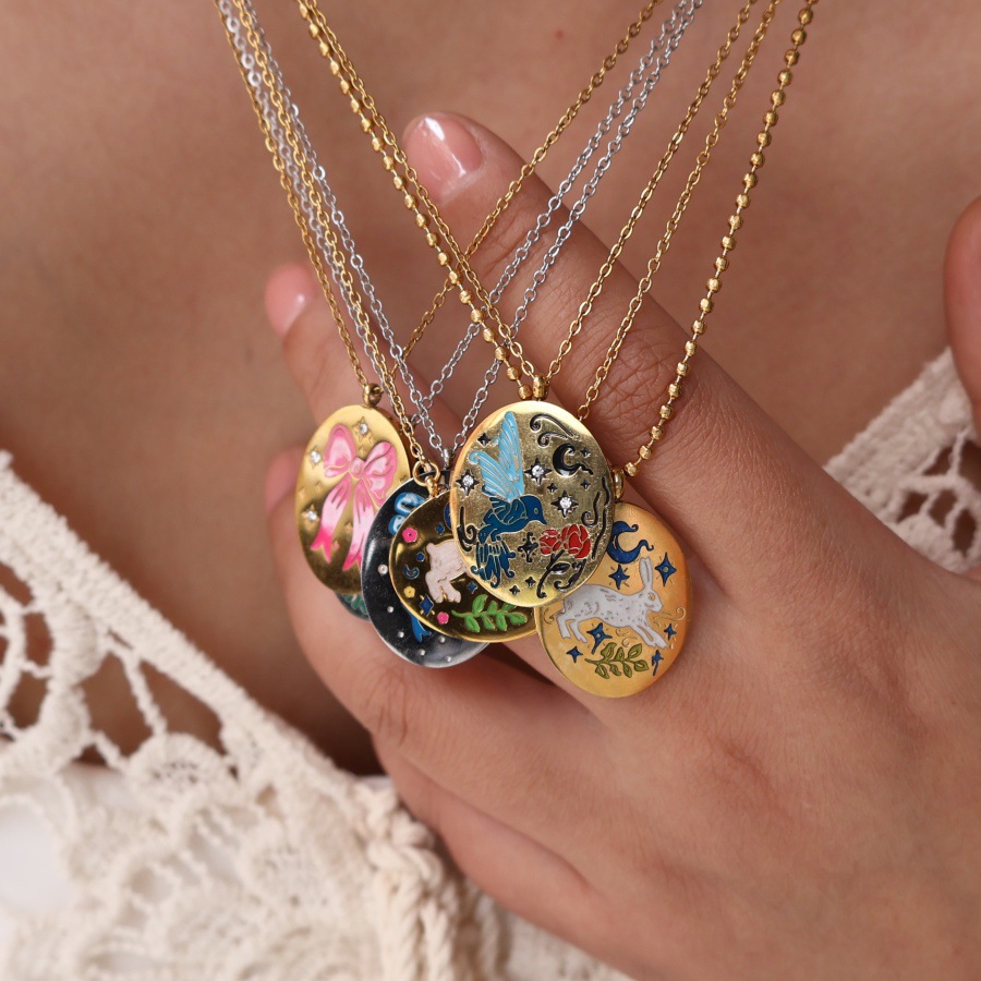 Lapin Animal Noeud D'Arc Style Vintage Zircon Acier Inoxydable 304 Plaqué Or 18K Pendentif Émail Placage Fermeture À Boucle De Type Homard display picture 3