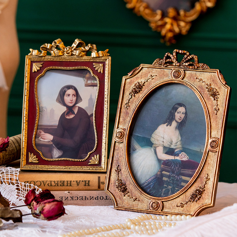 European retro style resin decorative picture frame wall hanging decorative picture wall resin picture frame shelf ornament shelf wall hanging