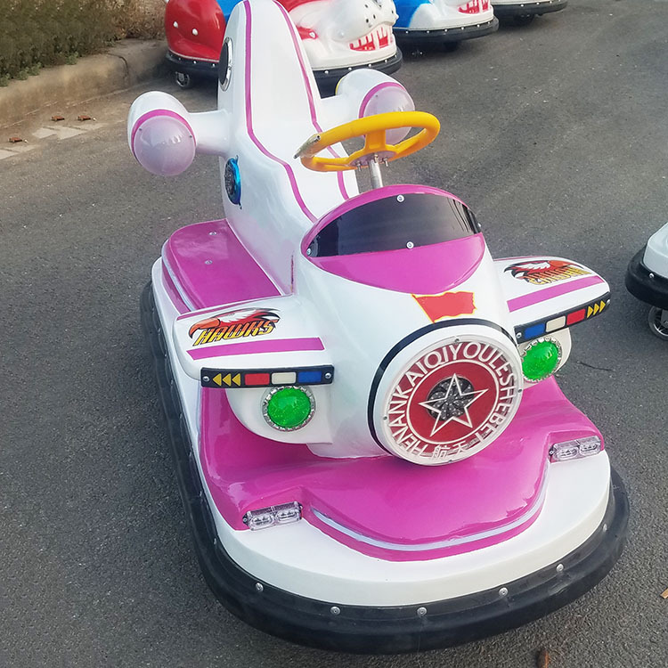 Vehículo todoterreno al aire libre para niños karting eléctrico mayorista para dos personas puede sentarse en línea cuadrada popularidad de los fabricantes de automóviles de choque