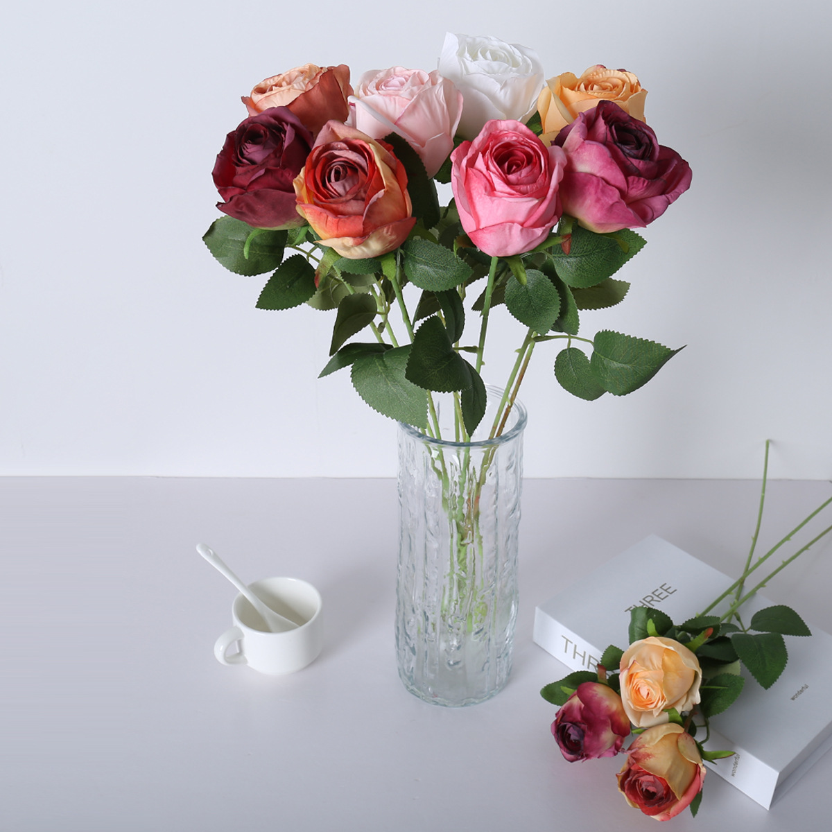 De alta gama a la parrilla, tela de seda, borde quemado, flor artificial, retro romántico, ramo de flores falsas, decoración del hogar, rosa