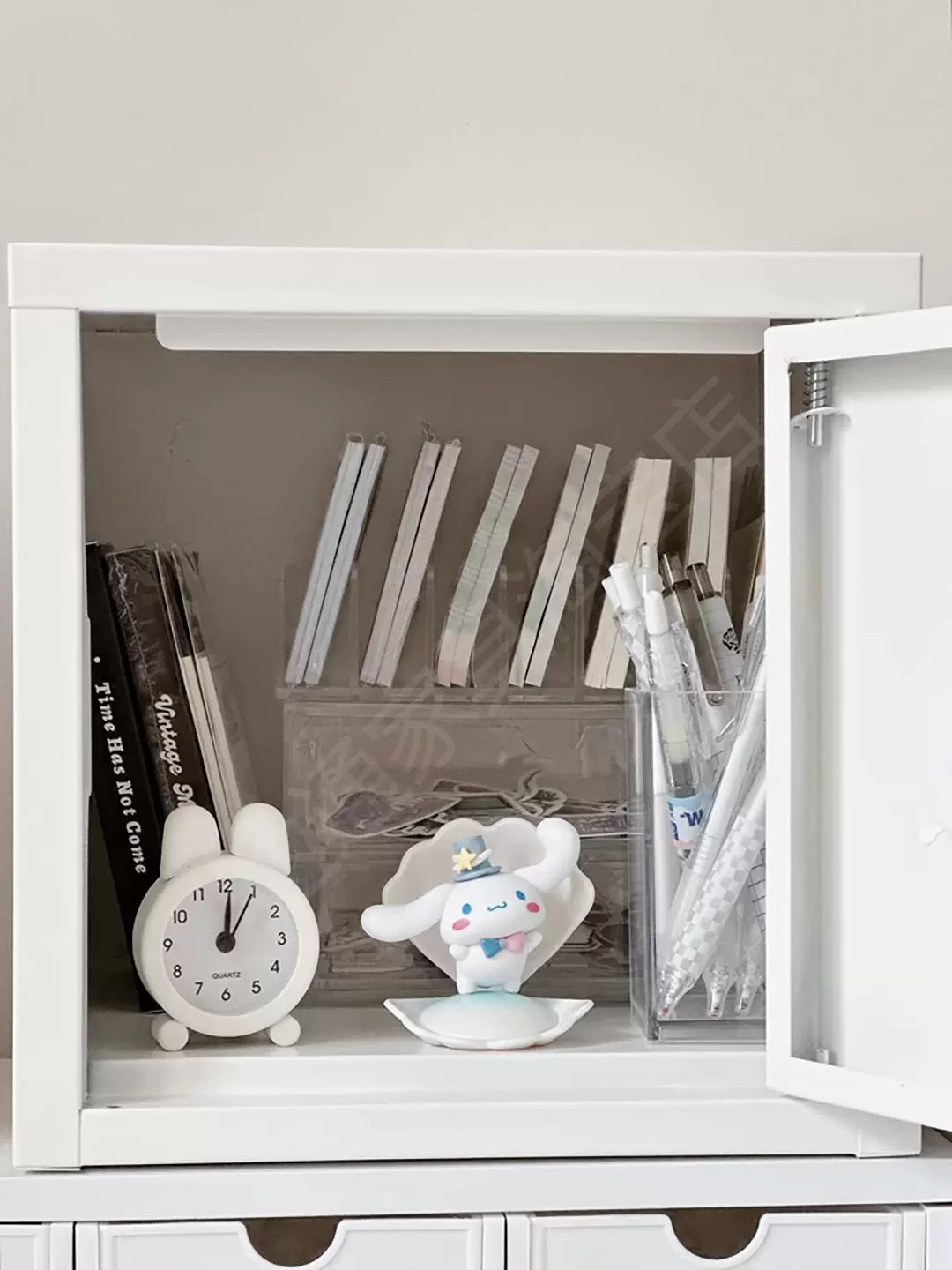 Safe storage system, table intimate storage box