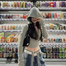 灰色连帽T恤女秋季修身显瘦小个子纯欲性感辣妹荡领短款长袖上衣