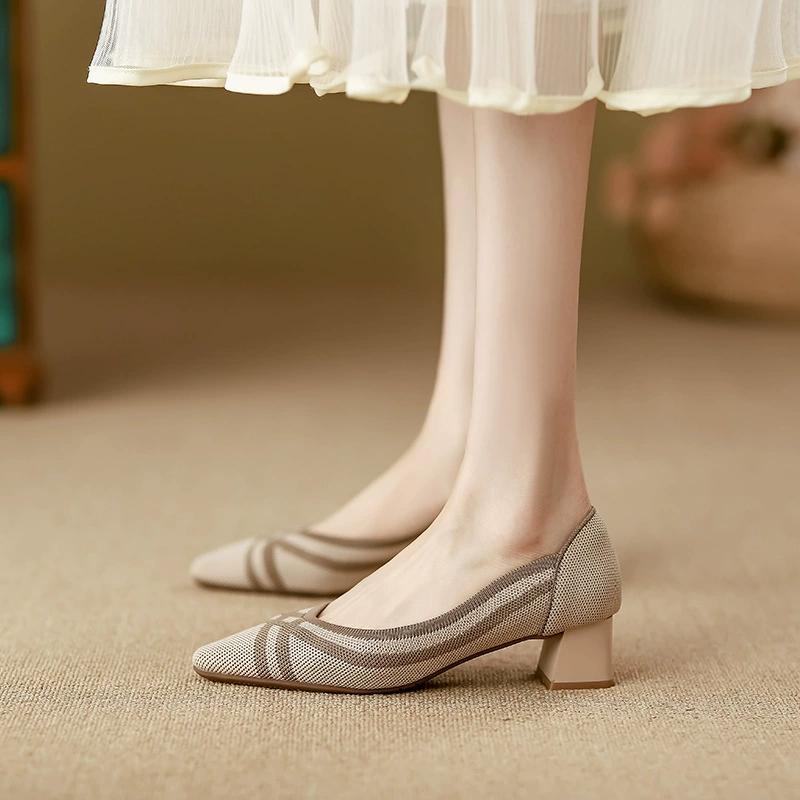 Новая японская принцесса с толстыми каблуками и маленькими квадратными головками и мелкими ртом трикотажные темпераментные женские туфли