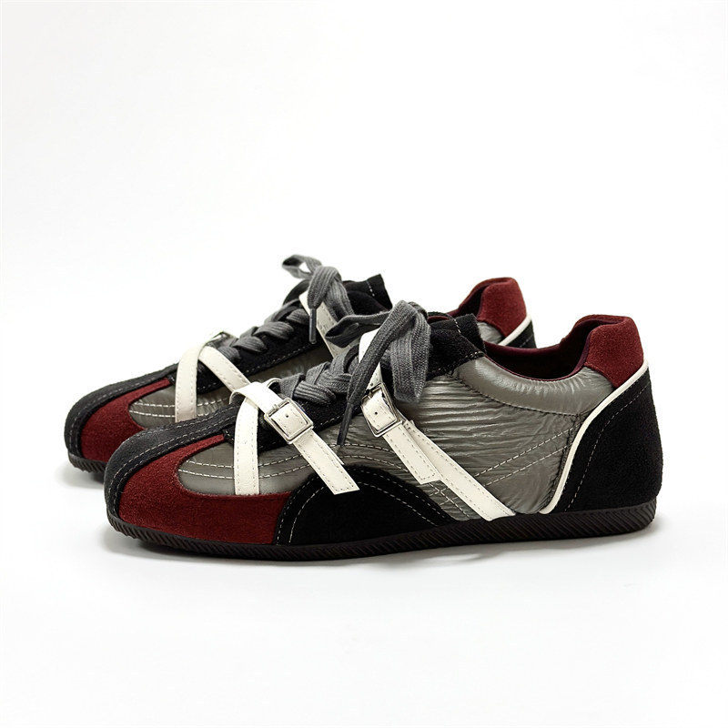 American retro red and black color-blocked ballet trainers for women, niche double buckle strap lightweight flat casual sports shoes American retro red and black color-blocked ballet trainers for women, niche double buckle strap lightweight flat casual sports shoes