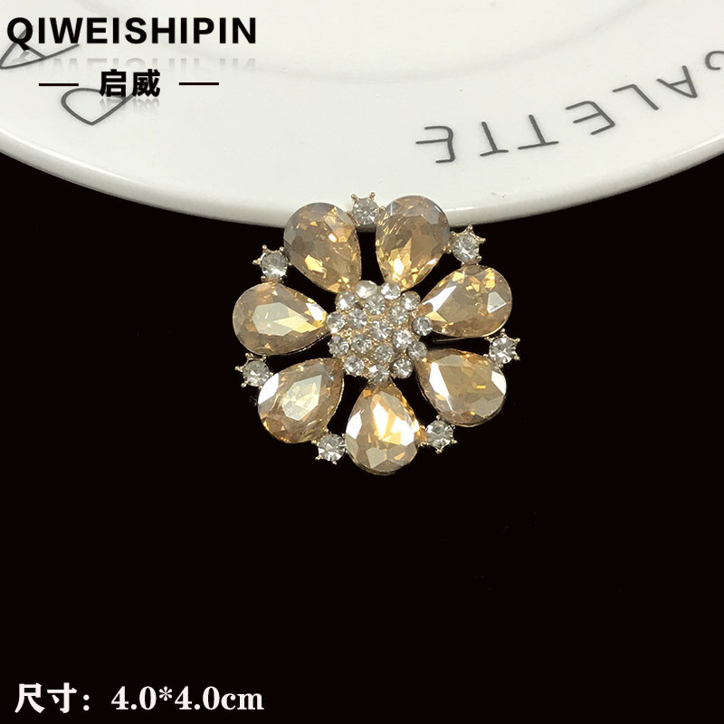 Qiwai の新しいガラスダイヤモンド象嵌ひまわりアクセサリーバッグ衣類車の装飾合金アクセサリー|undefined
