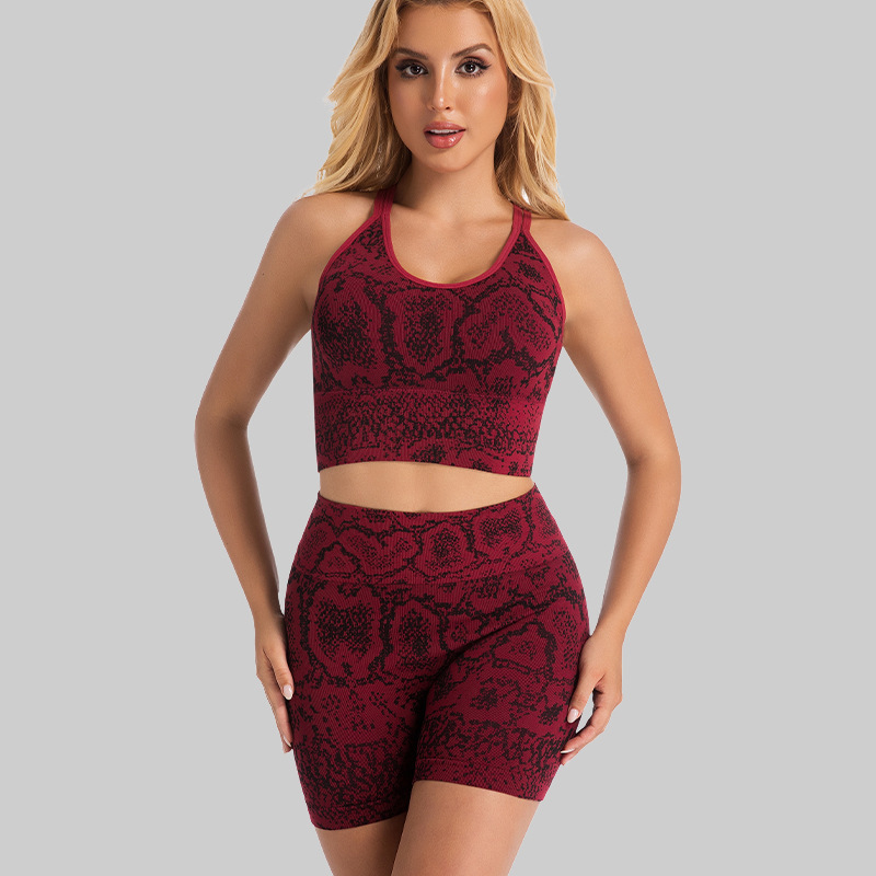 El nuevo traje deportivo de yoga con patrón de serpiente transfronterizo lleva un traje de yoga sexy para levantar las caderas fuera de la carrera, un traje de yoga con cintura alta y elasticidad de dos piezas. image 22